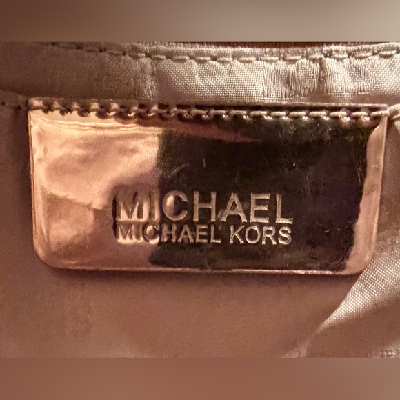 Michael Kors | monogram metallic tote bag. - Picture 13 of 16